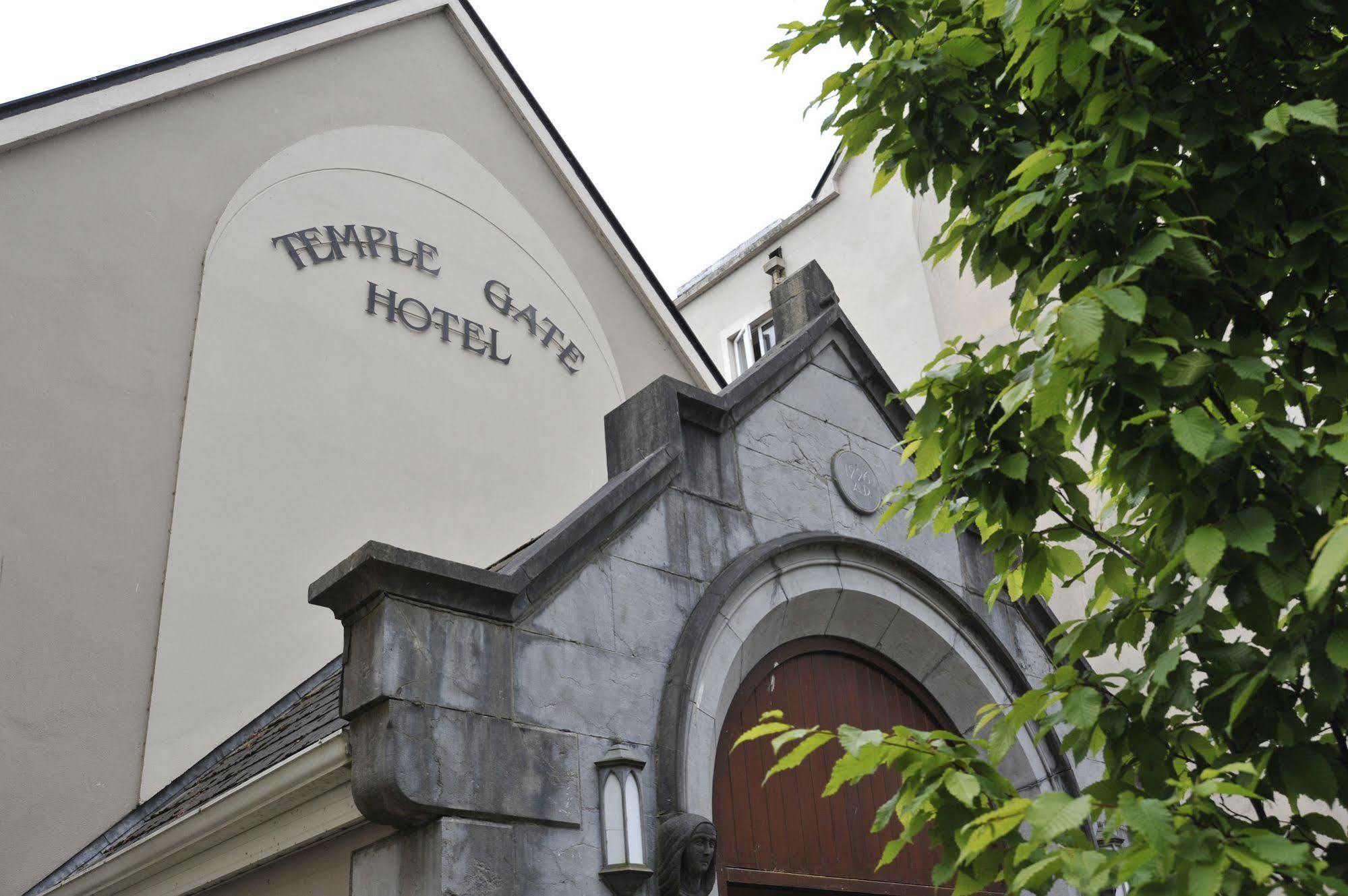 Temple Gate Hotel Енніс Екстер'єр фото