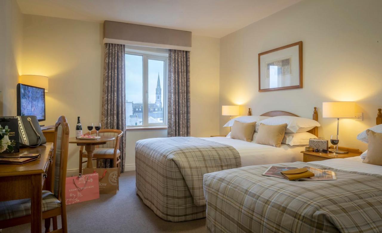 Temple Gate Hotel Енніс Екстер'єр фото
