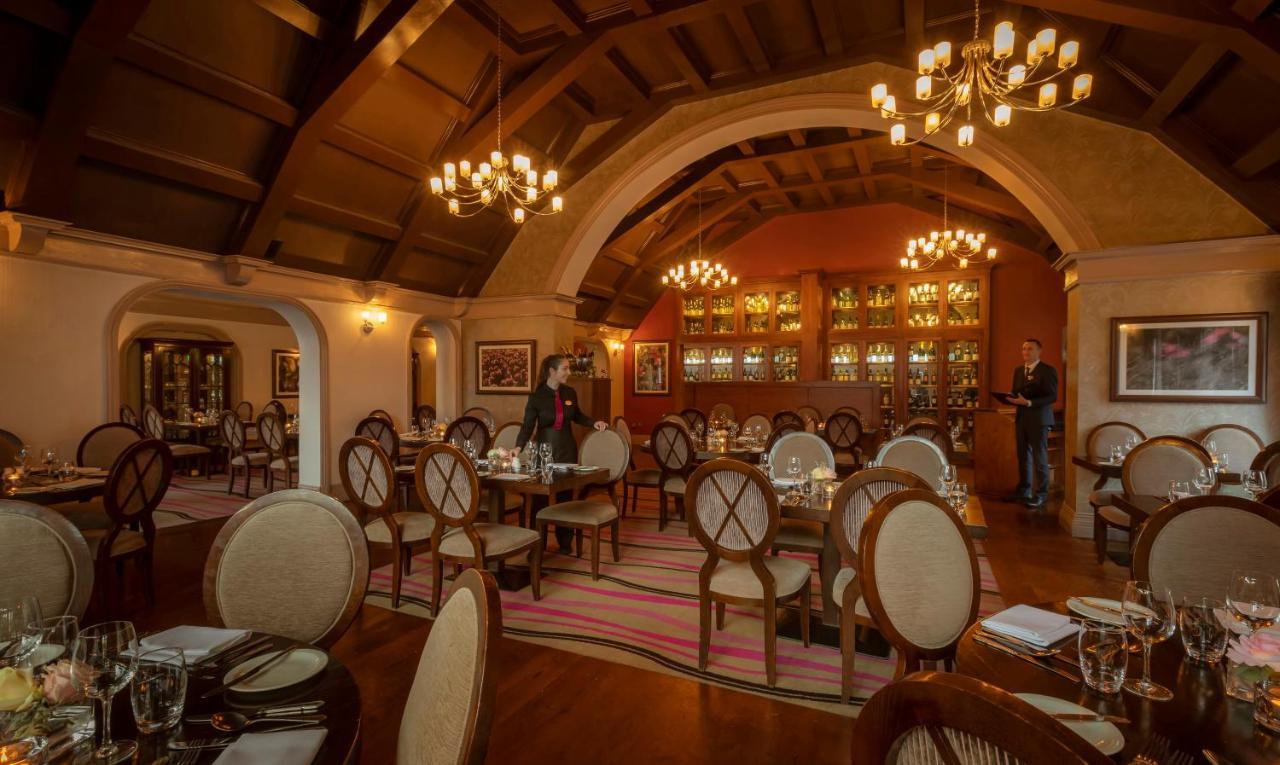 Temple Gate Hotel Енніс Екстер'єр фото