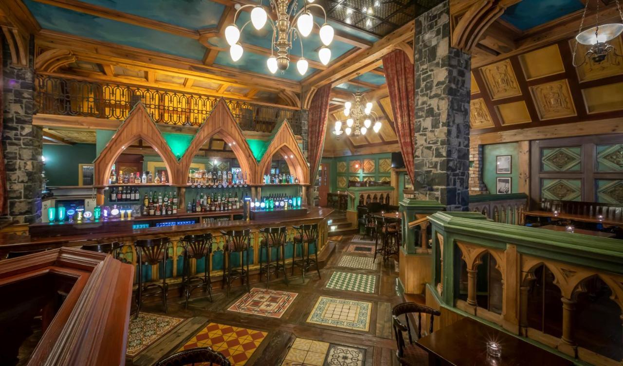 Temple Gate Hotel Енніс Екстер'єр фото